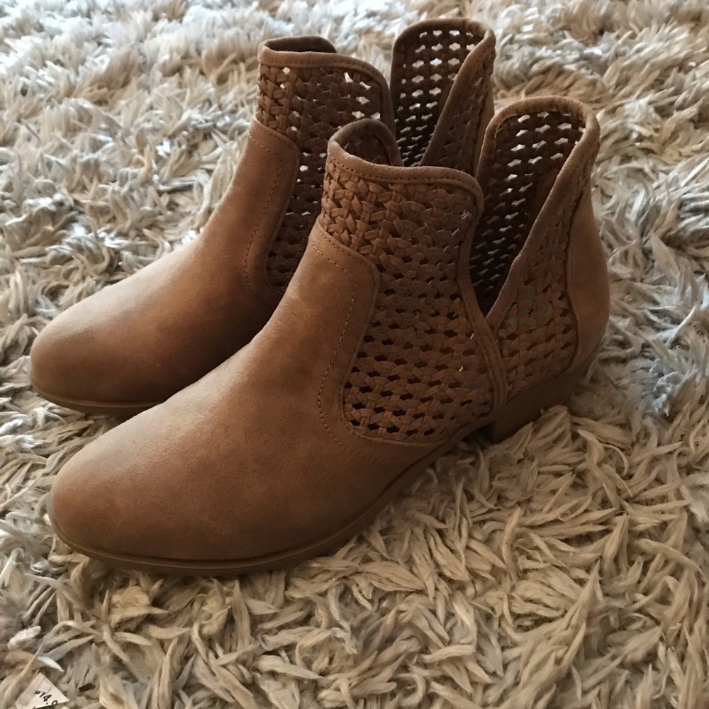 Brown boots size 8.5